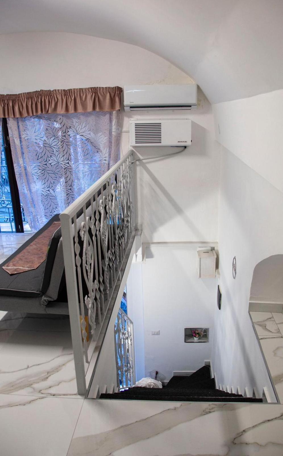 Tiluri Apartment Наполи Екстериор снимка