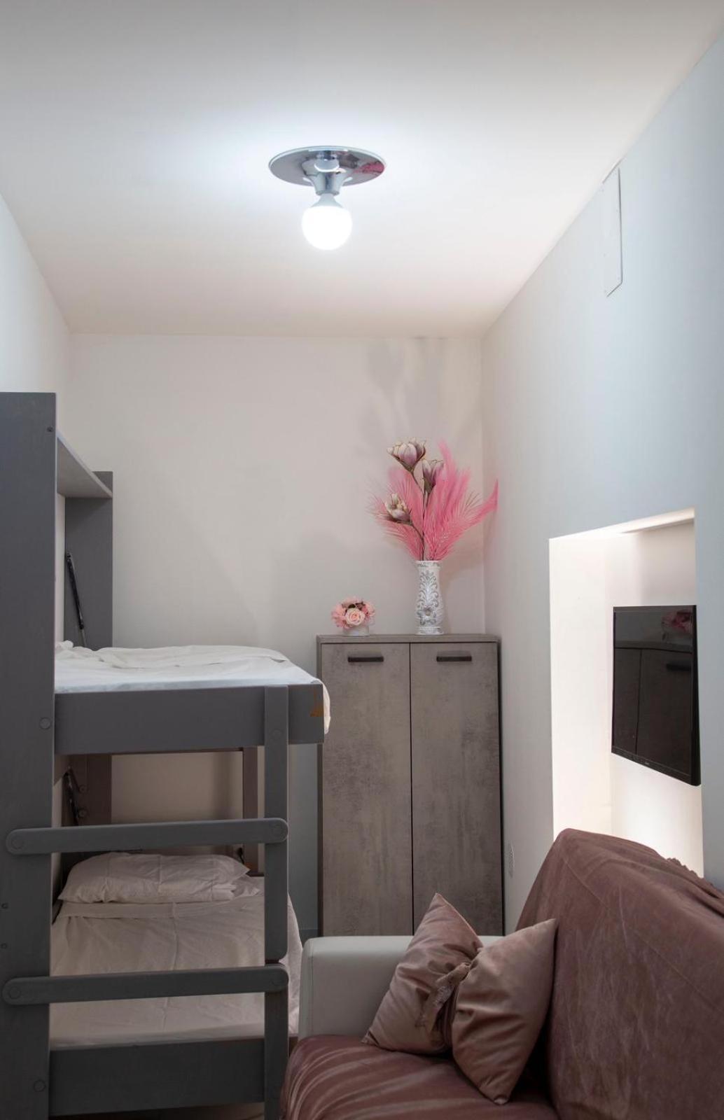 Tiluri Apartment Наполи Екстериор снимка