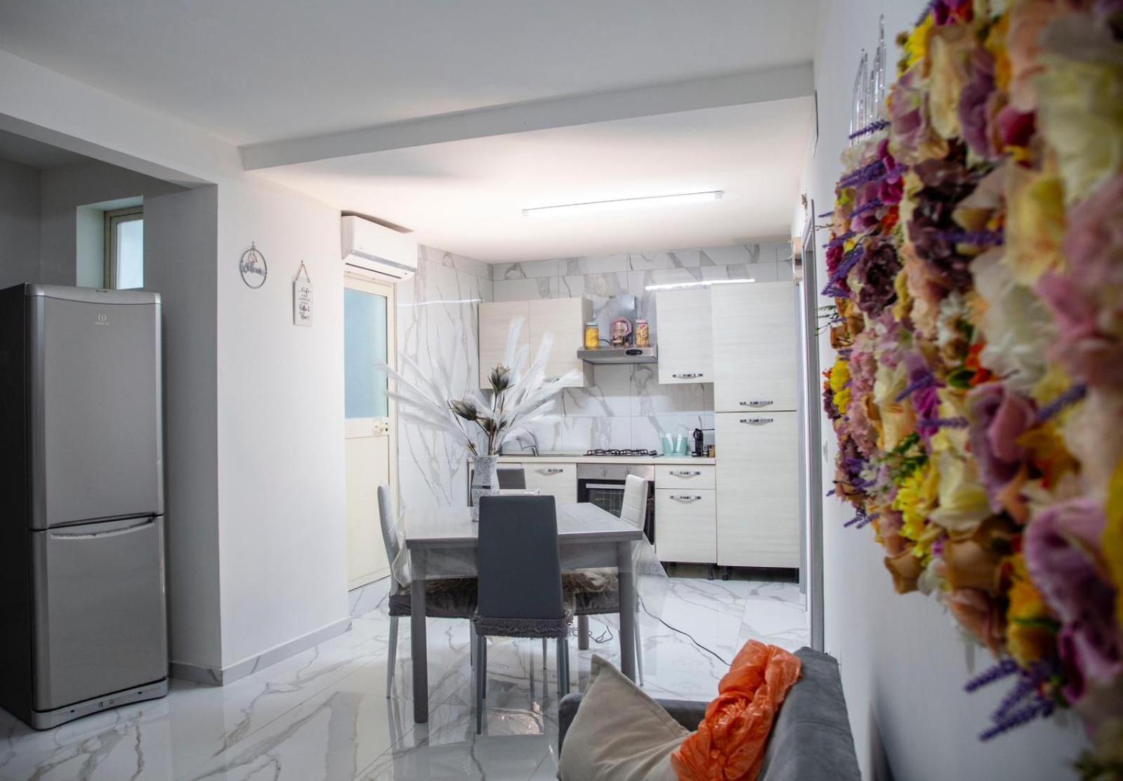 Tiluri Apartment Наполи Екстериор снимка